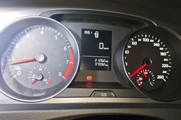 Volkswagen Golf 2015 car image #8