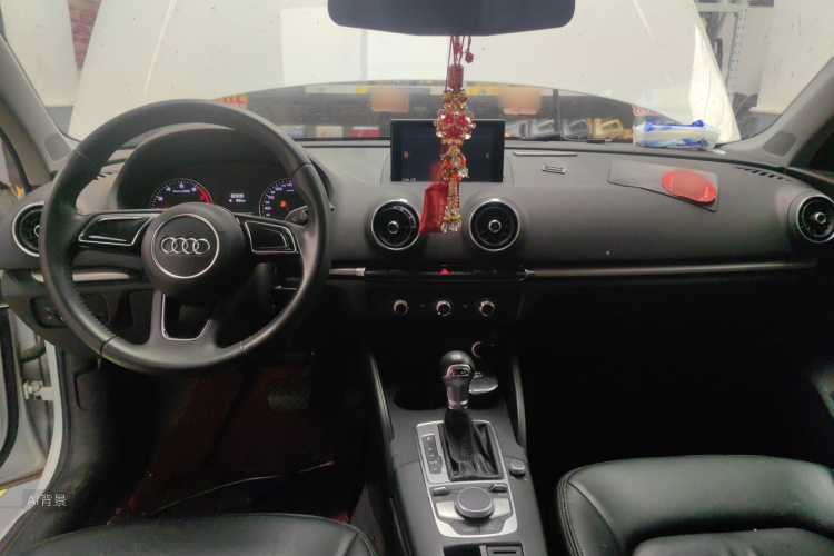 Audi A3 2017 car image #11
