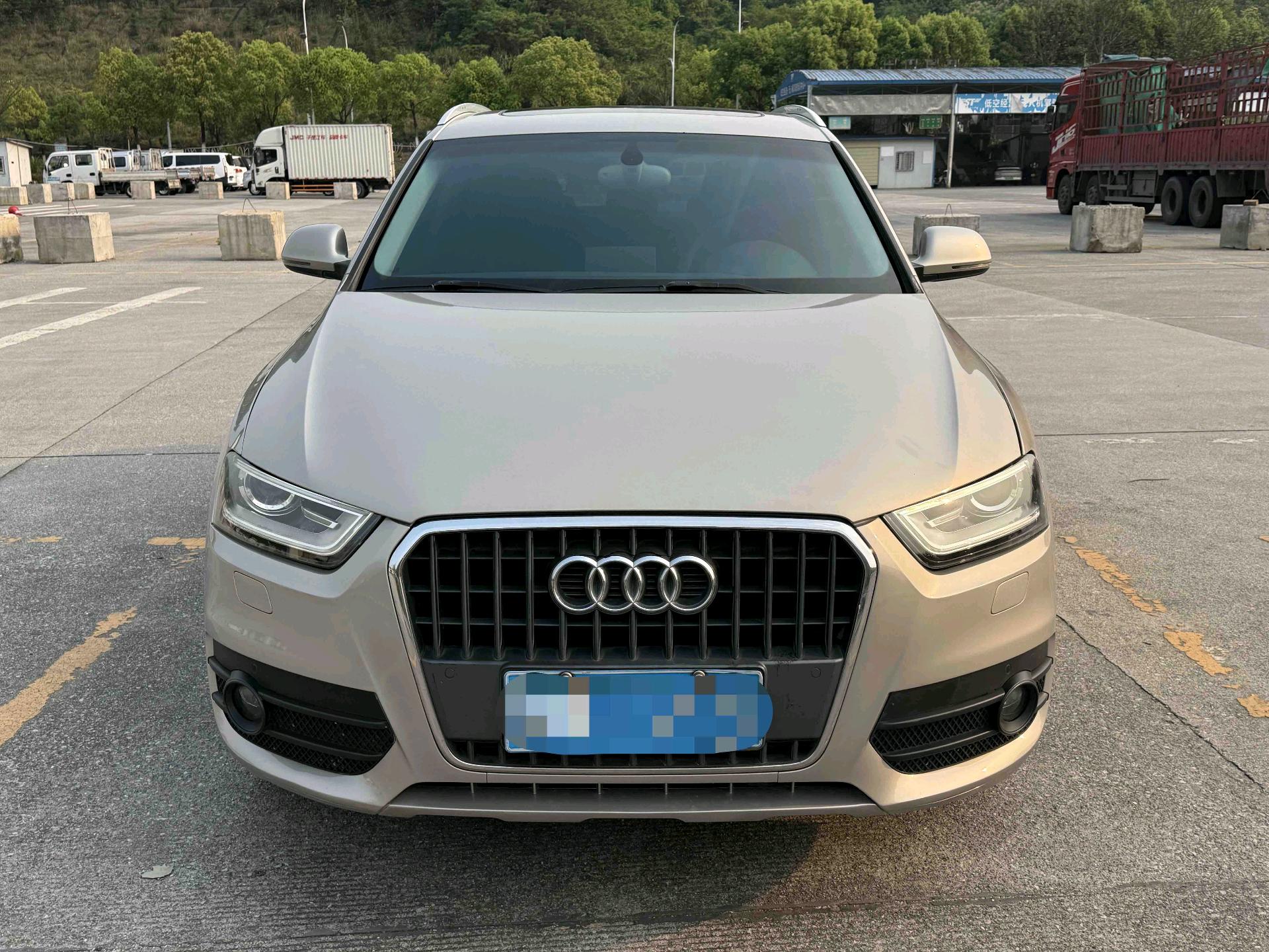 Audi Q3 2014 car image #2