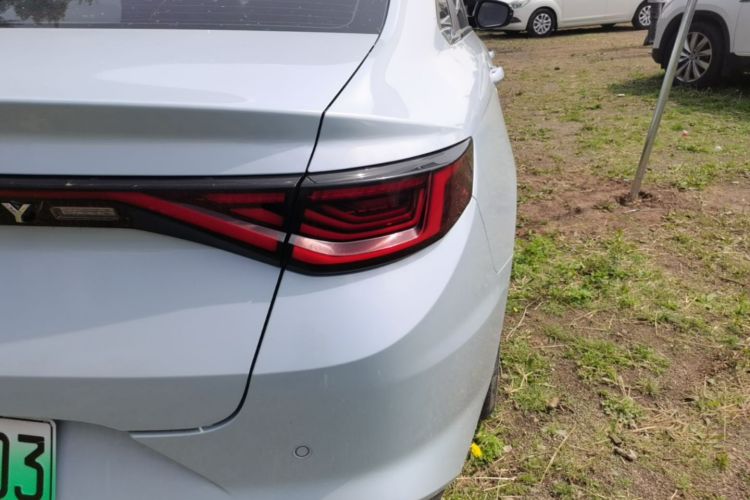 GEELY Emgrand L HiP 2022 صورة سيارة #8