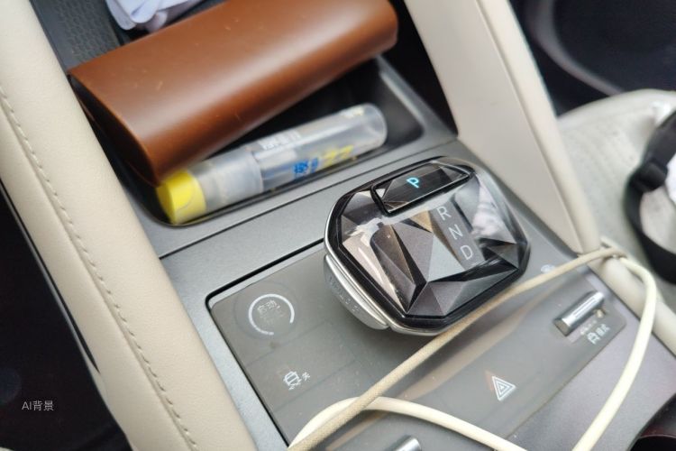 BYD YuanUP 2024 #16 BYD YuanUP 2024 car image #16