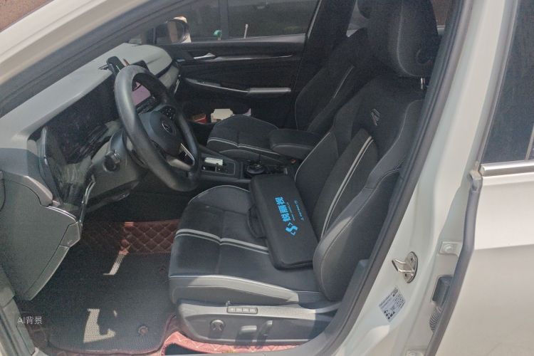 Volkswagen Golf 2020 car image #17