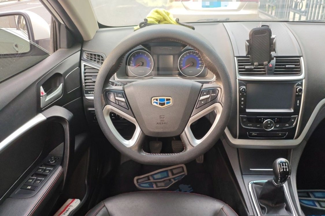 GEELY Emgrand 2015 #23 GEELY Emgrand 2015 изображение автомобиля #23
