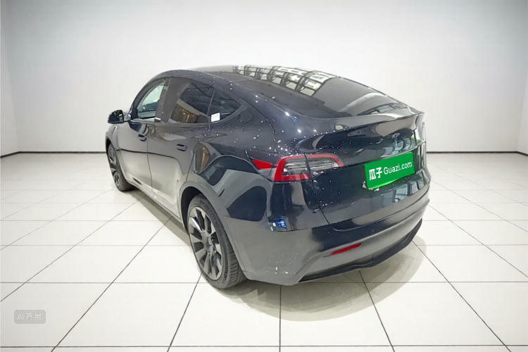 Tesla Model Y 2021 #5 Tesla Model Y 2021 car image #5