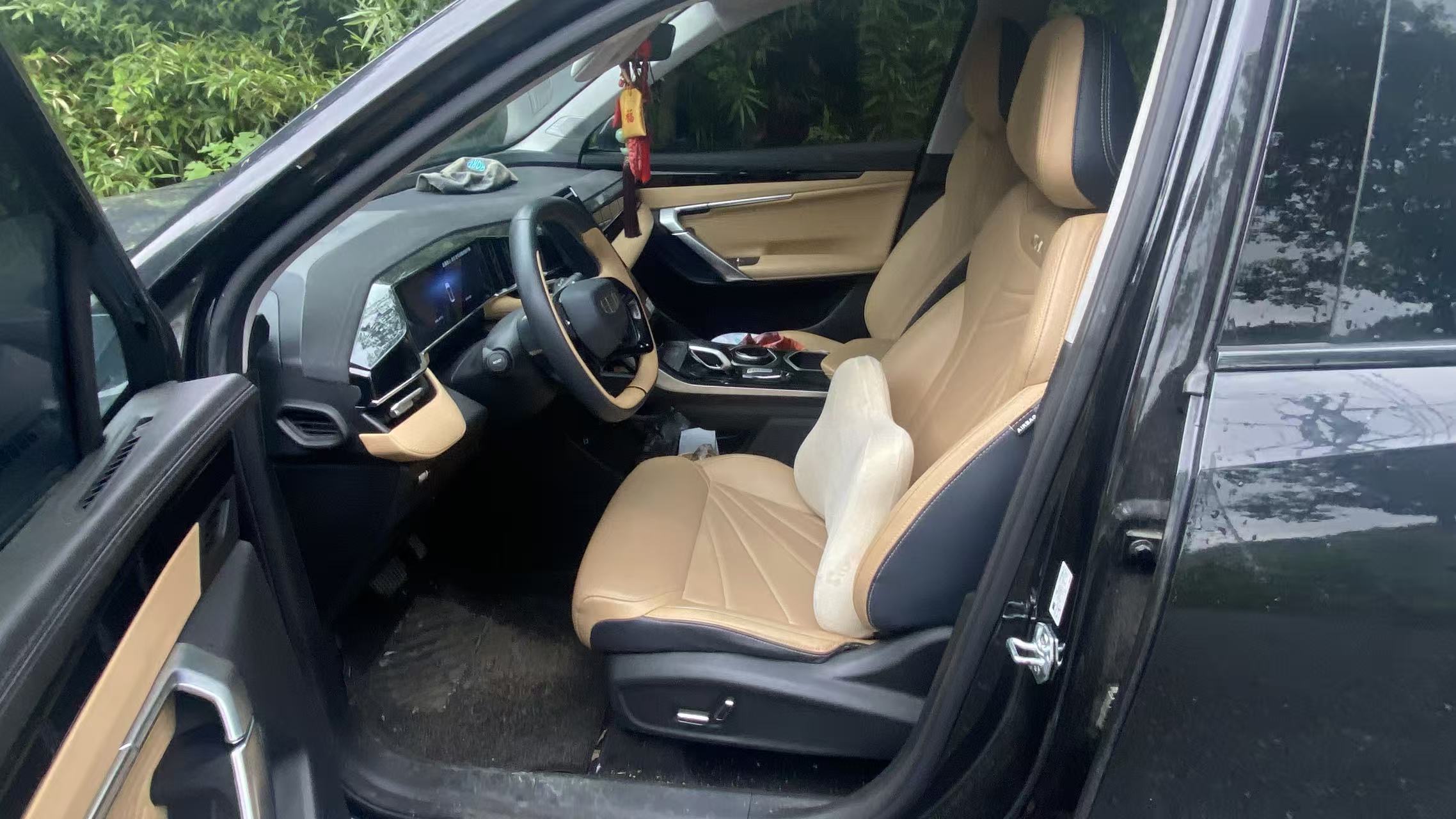 GEELY Boyue L 2023 car image #2