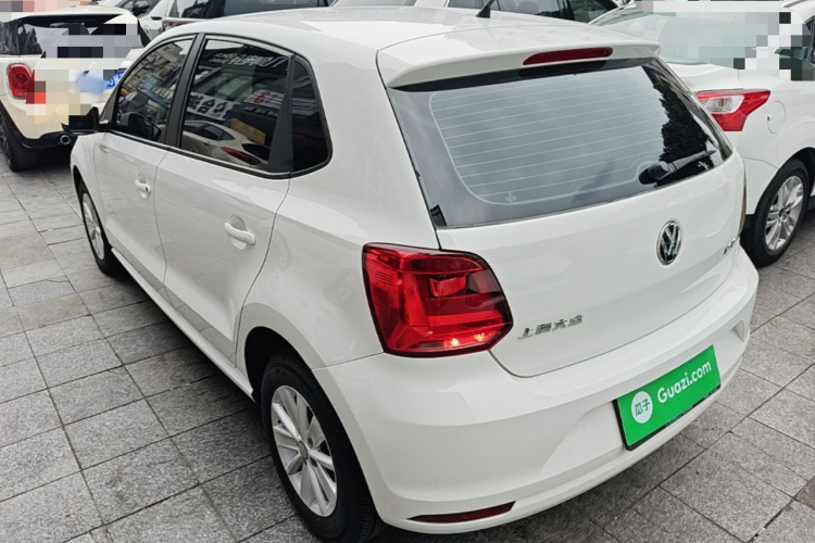 Volkswagen Polo 2016 car image #5