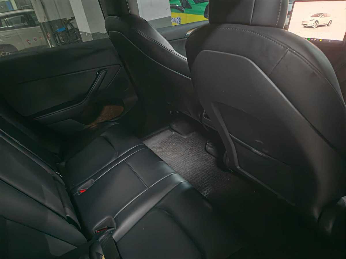 Tesla Model Y 2023 #4 Tesla Model Y 2023 car image #4