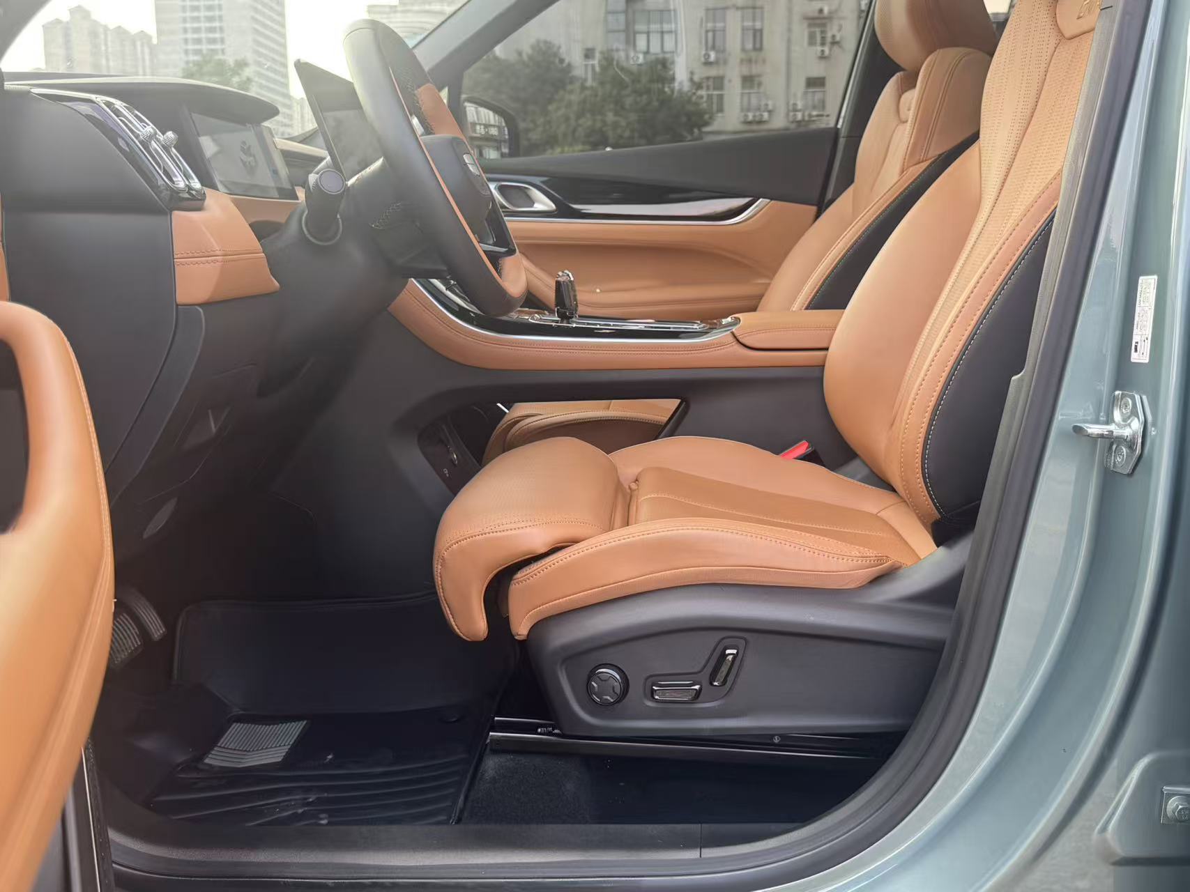 GEELY Boyue L 2025 imagen de coche #4
