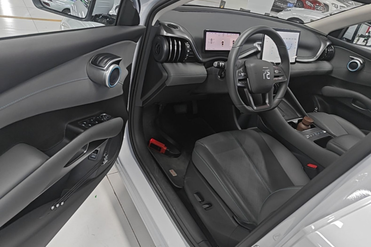 BYD Yuan Plus 2025 #16 BYD Yuan Plus 2025 car image #16