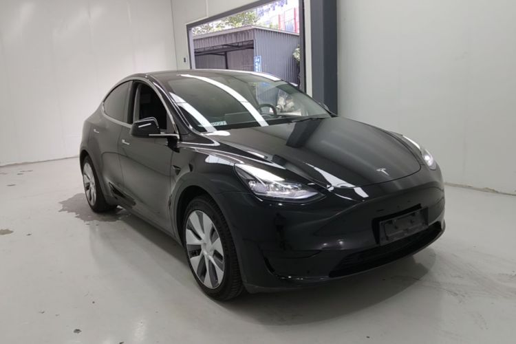 Tesla Model Y 2023 #4 Tesla Model Y 2023 car image #4