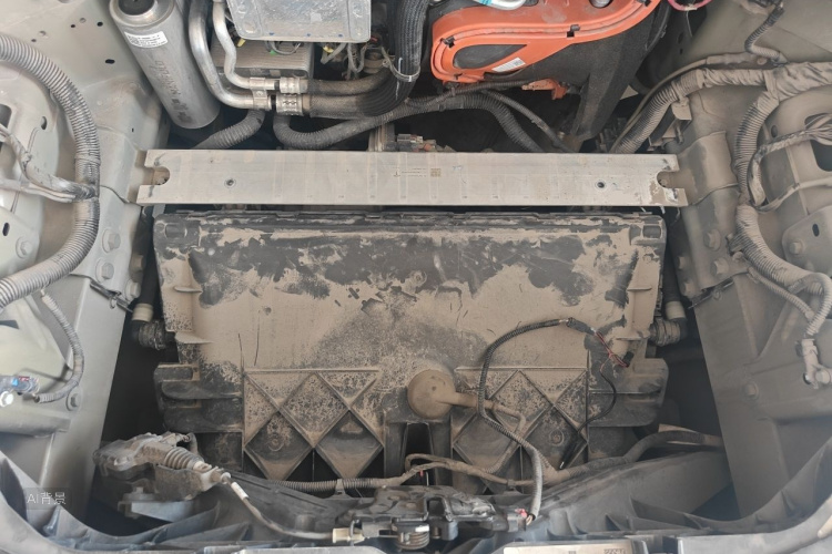 Tesla Model Y 2023 car image #22