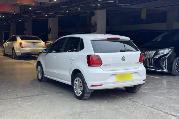 Volkswagen Polo 2016 car image #6