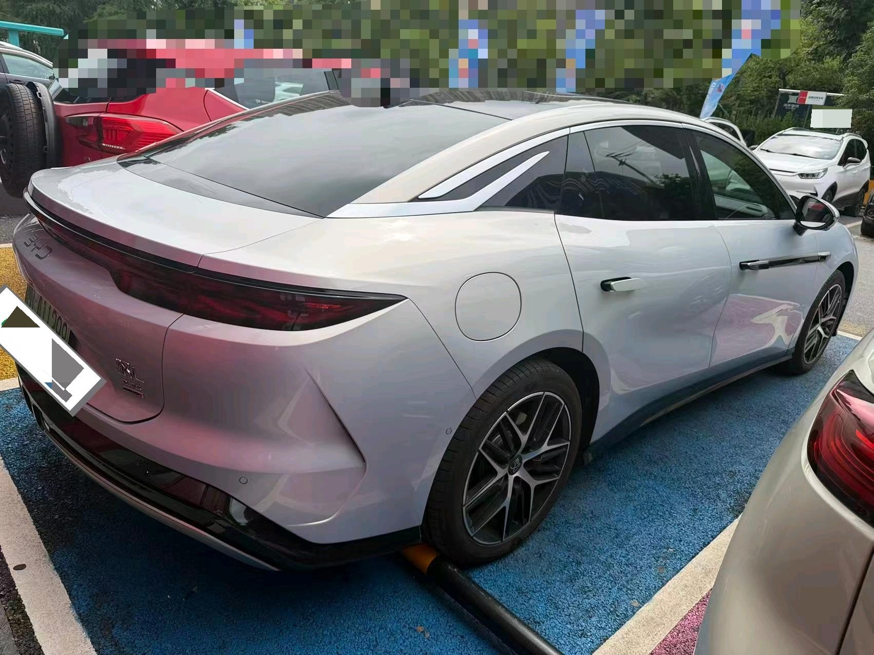 BYD HanL 2025 car image #6