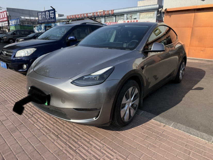 Tesla Model Y 2022 صورة سيارة 