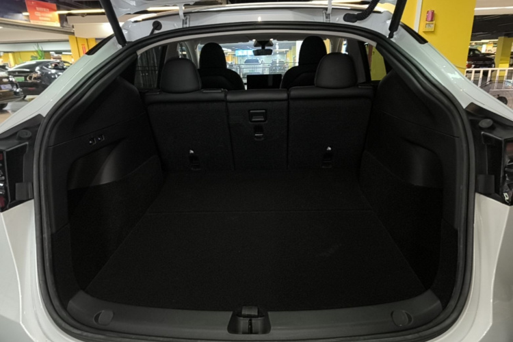 Tesla Model Y 2022 #21 Tesla Model Y 2022 car image #21