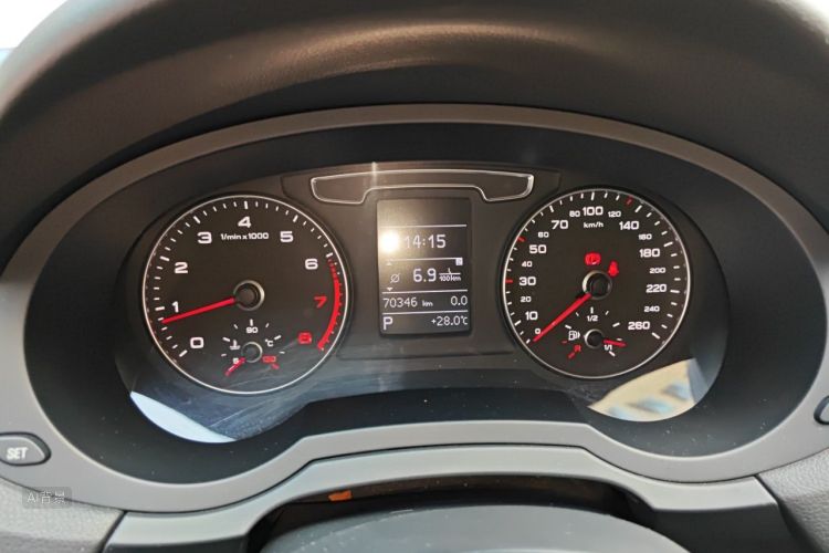 Audi Q3 2018 #13 Audi Q3 2018 car image #13
