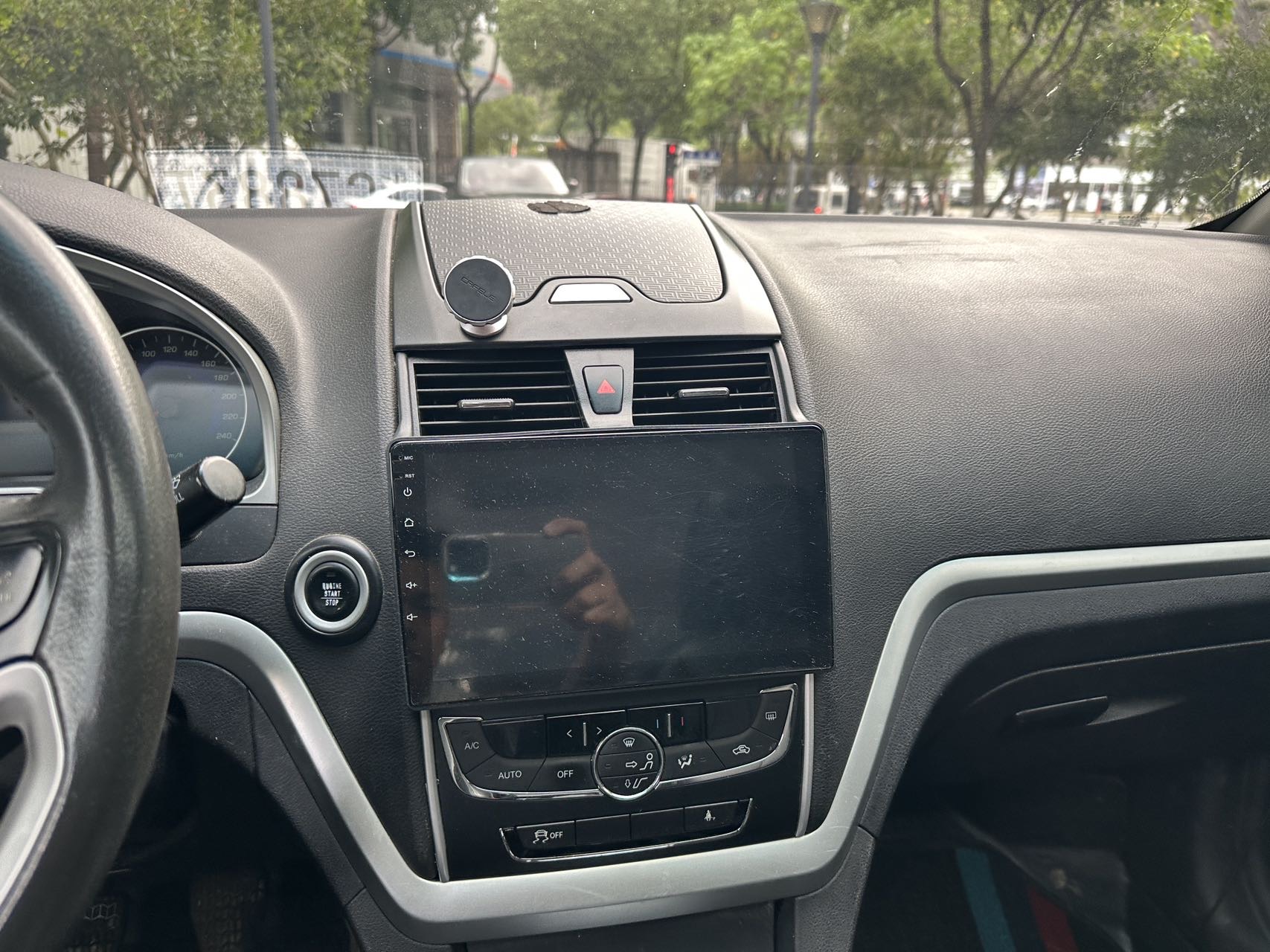 GEELY Emgrand 2015 car image #11