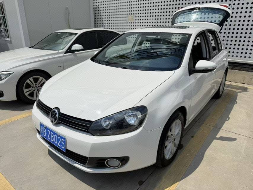 Volkswagen Golf 2014 Volkswagen Golf 2014 car image