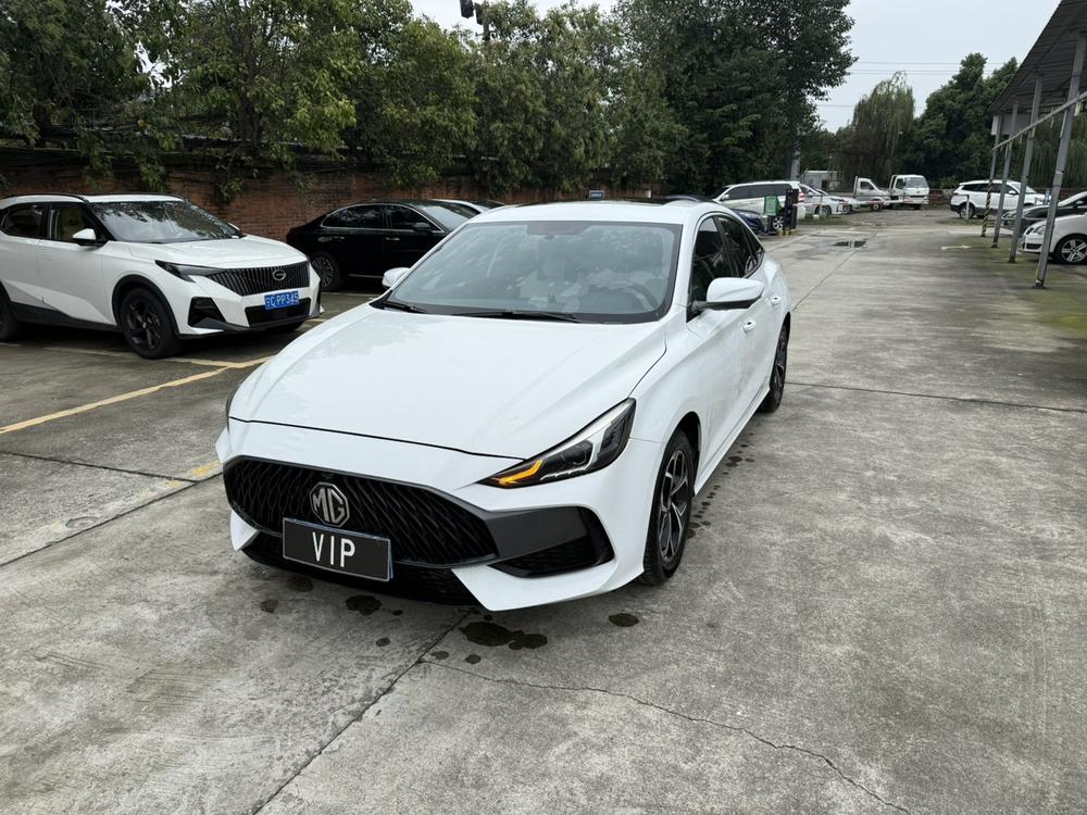 2023 immagine di auto 