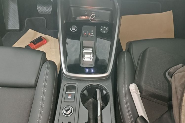 Audi A3 2024 #14 Audi A3 2024 صورة سيارة #14