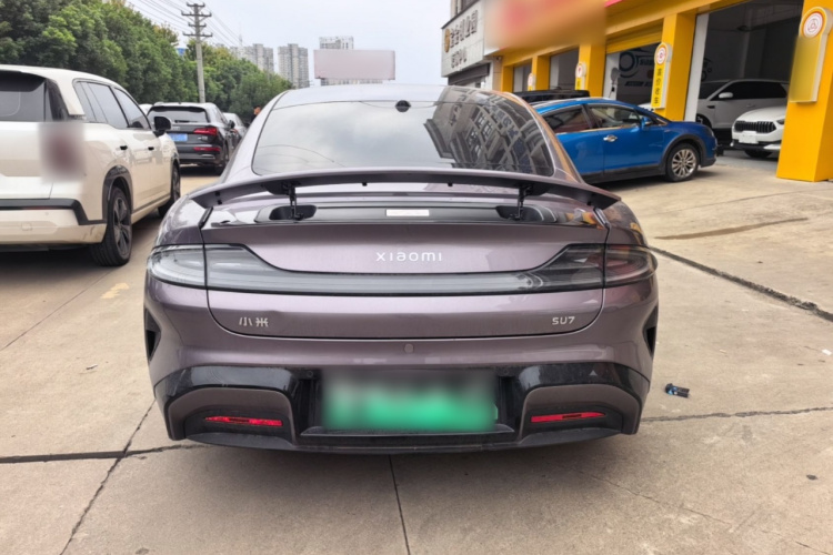 MI SU7 2025 immagine di auto #4