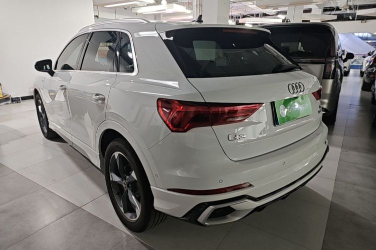 Audi Q3 2024 car image #7