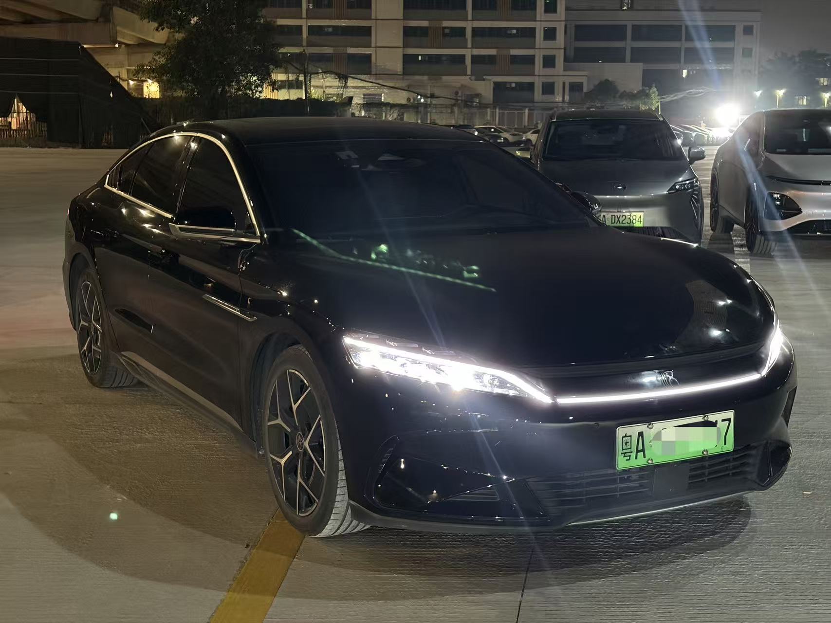 BYD Han 2024 صورة سيارة #3