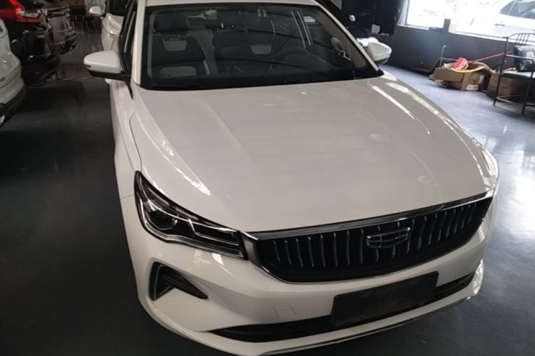 GEELY Emgrand 2021 car image #3