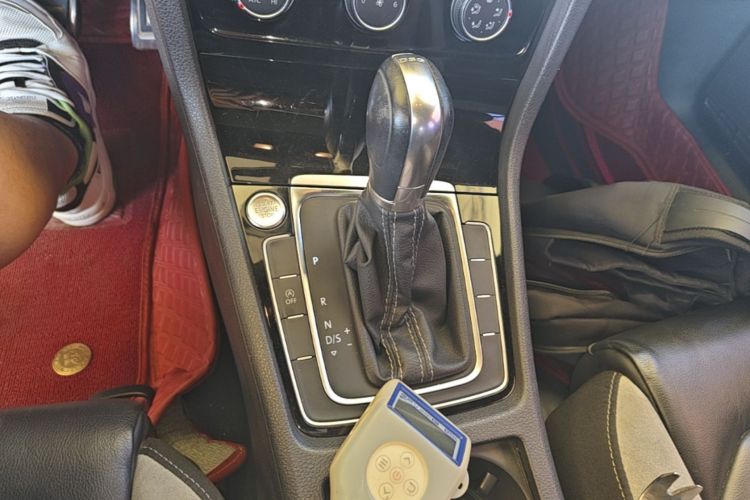Volkswagen Golf 2018 #14 Volkswagen Golf 2018 car image #14