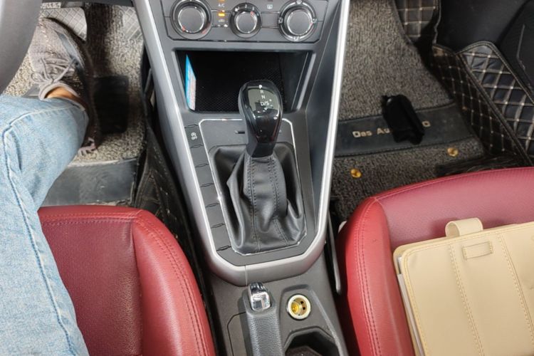 Volkswagen Polo 2020 car image #14