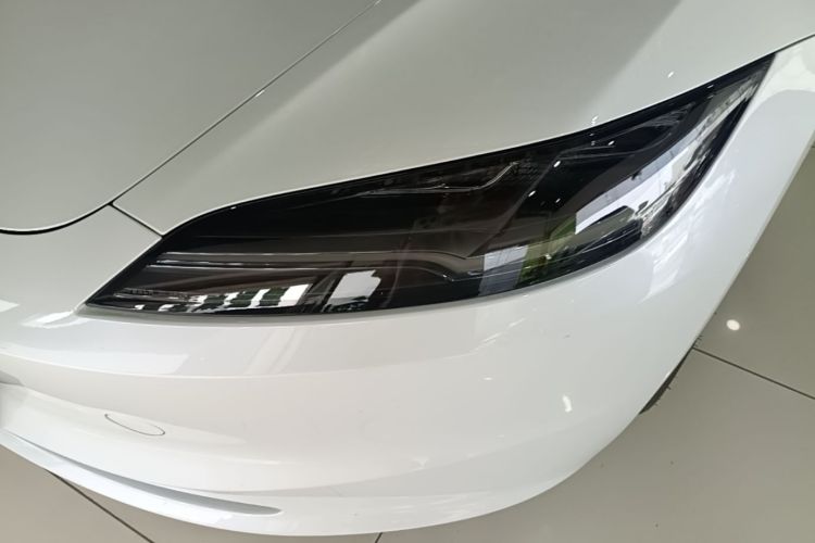 Tesla Model 3 2025 #22 Tesla Model 3 2025 car image #22