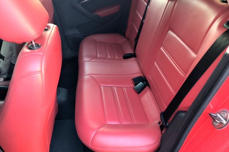Volkswagen Polo 2017 car image #17