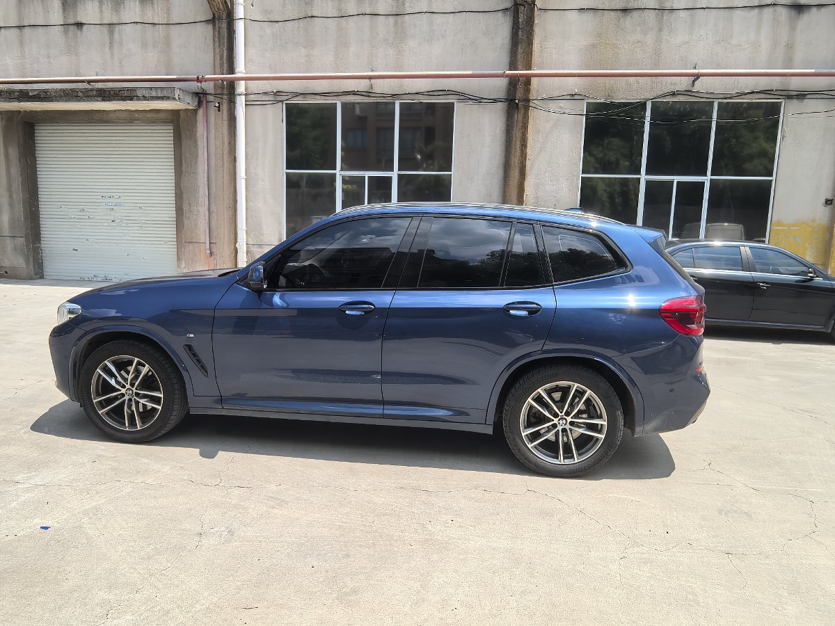 BMW X3 2019 car image #10
