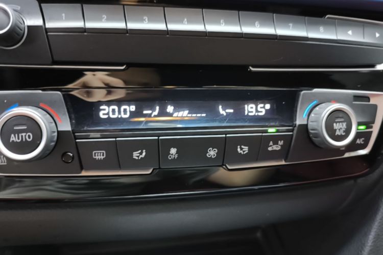 BMW 3 Series 2019 #13 BMW 3 Series 2019 car image #13