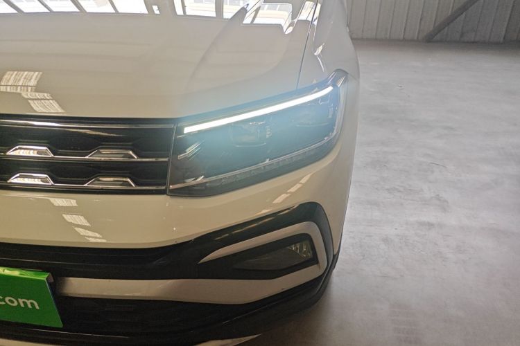 Volkswagen T-Cross 2023 car image #29