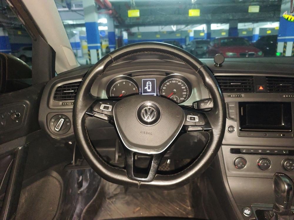 Volkswagen Golf 2016 car image #10
