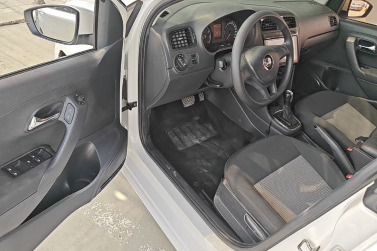 Volkswagen Polo 2017 #16 Volkswagen Polo 2017 car image #16