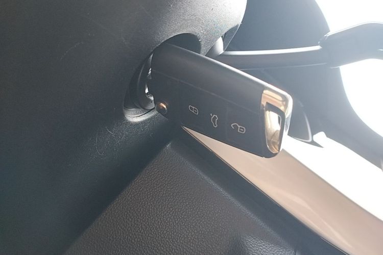 Volkswagen Bora 2023 car image #9