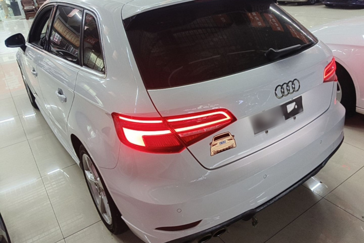 Audi A3 2018 car image #7