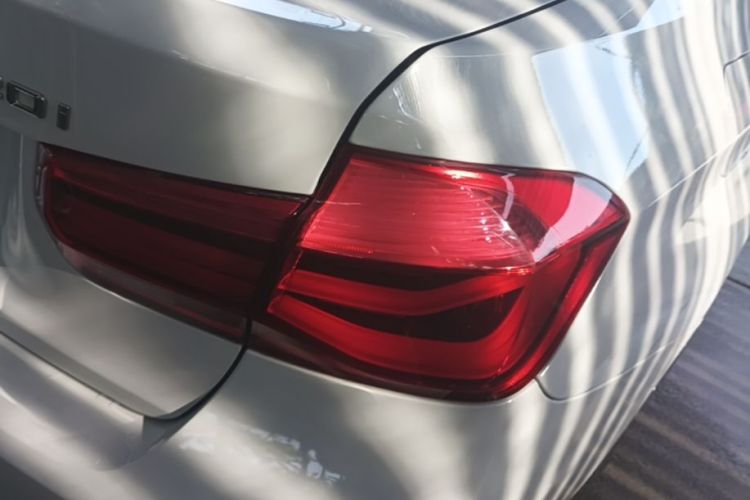 BMW 3 Series 2017 car image #8