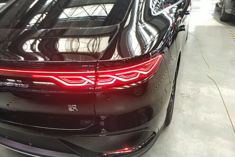 BYD Han 2024 car image #8