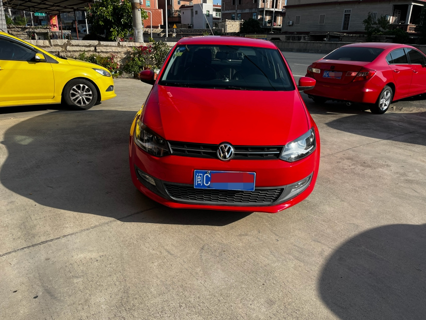 Volkswagen Polo 2013 Volkswagen Polo 2013 car image
