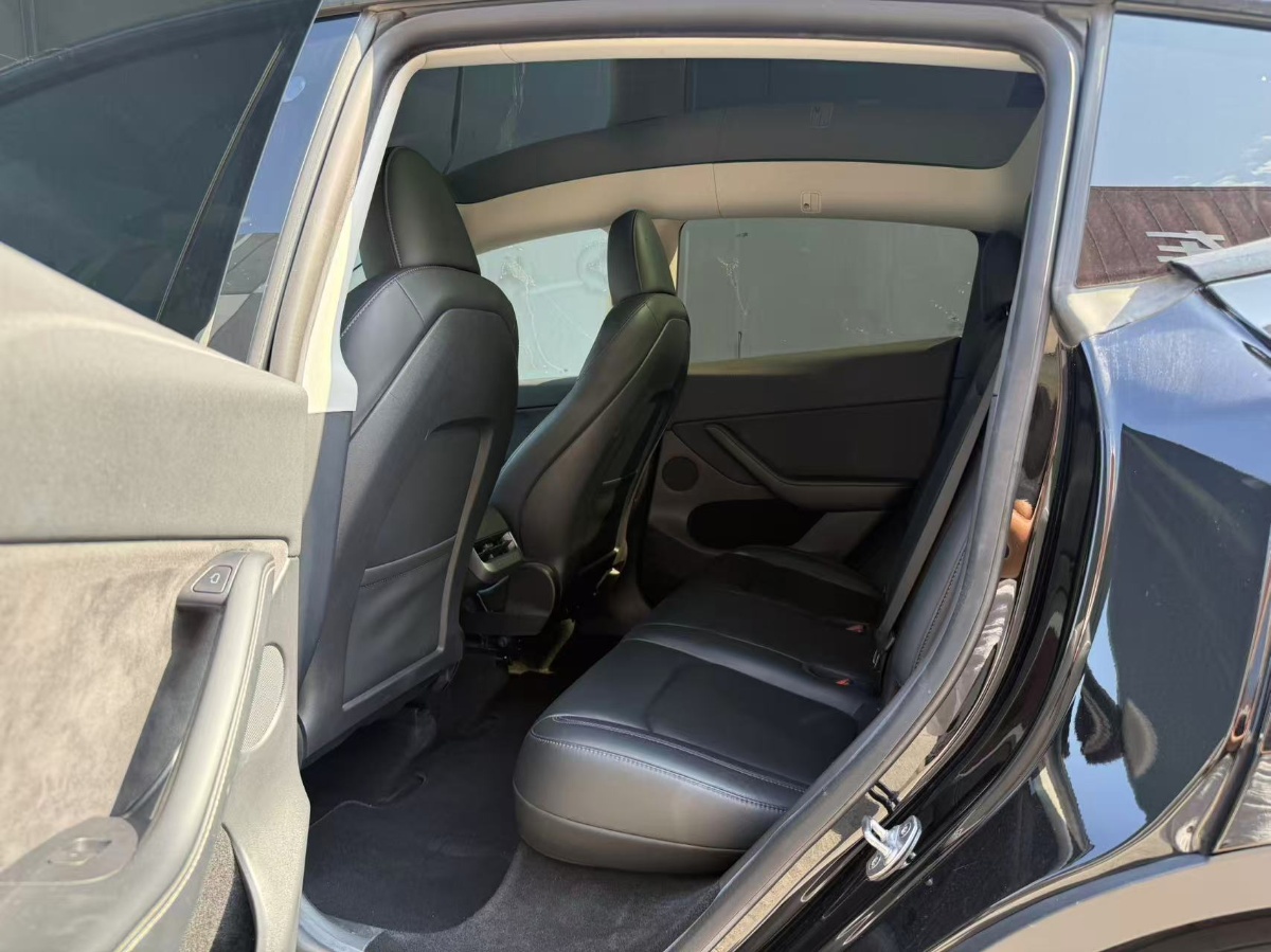 Tesla Model Y 2022 #7 Tesla Model Y 2022 car image #7