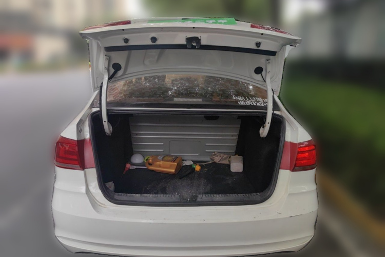 Volkswagen Santana 2017 car image #21