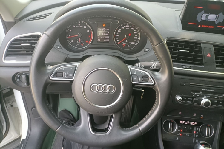 Audi Q3 2019 #11 Audi Q3 2019 car image #11