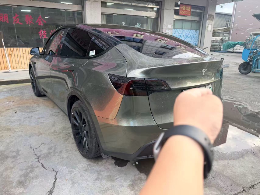 Tesla Model Y 2023 #4 Tesla Model Y 2023 car image #4