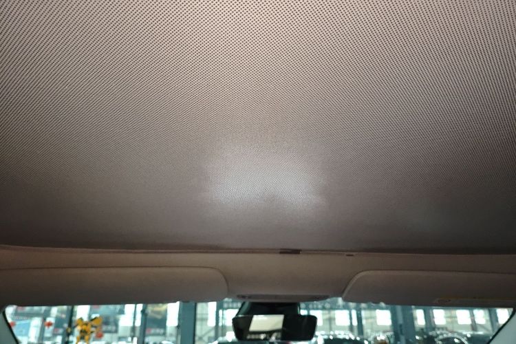 Tesla Model 3 2020 car image #18