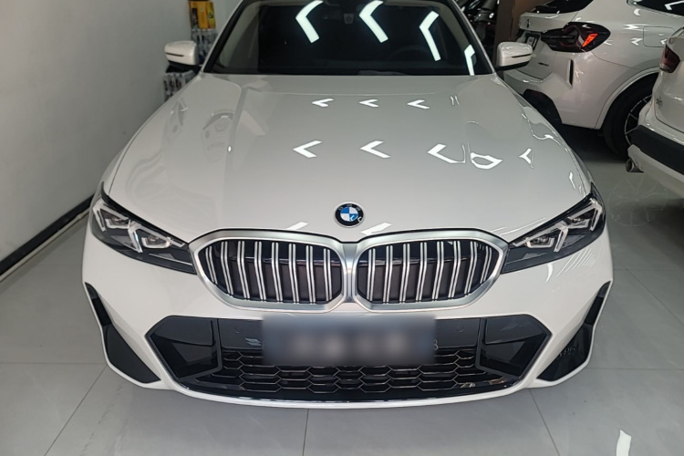 BMW 3 Series 2024 #3 BMW 3 Series 2024 car image #3