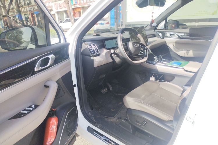 GEELY Boyue L 2025 image de voiture #9