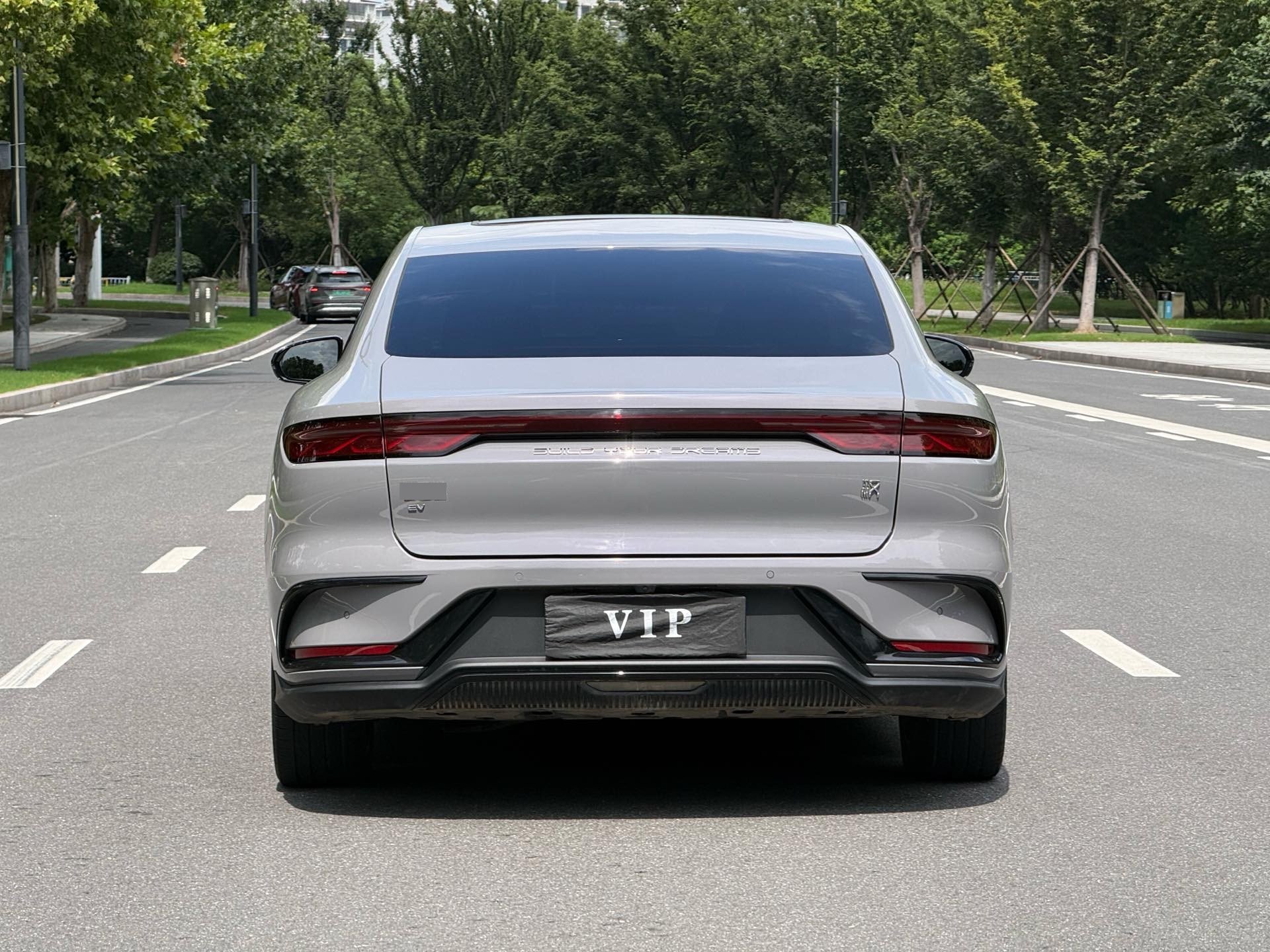 BYD Han 2025 car image #8